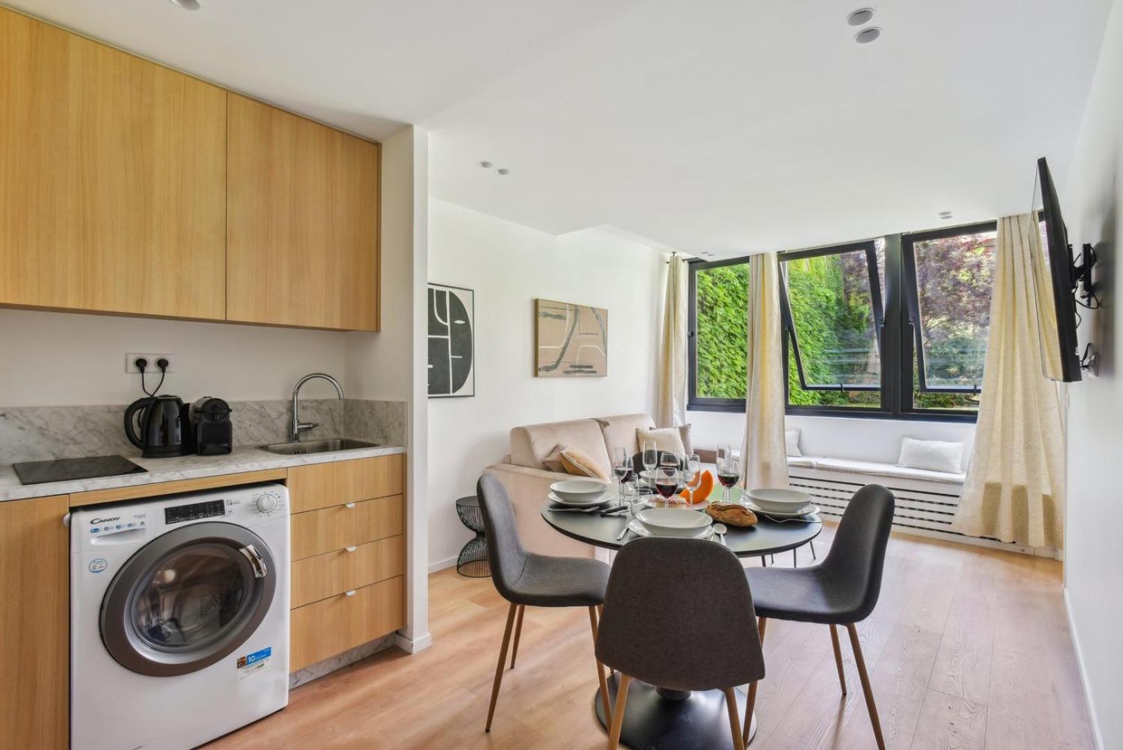 Bluestay 166 - Charmant A Paris